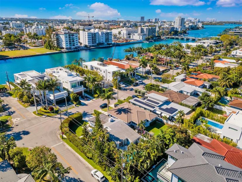 Picture of 625 94Th St, Surfside FL 33154