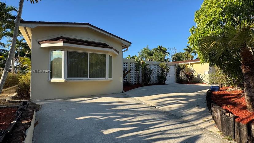 Picture of 8720 SW 192Nd Ter, Cutler Bay FL 33157