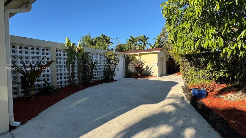 Picture of 8720 SW 192Nd Ter, Cutler Bay FL 33157