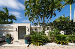 Picture of 6465 Pinetree Drive Cir, Miami Beach, FL 33141