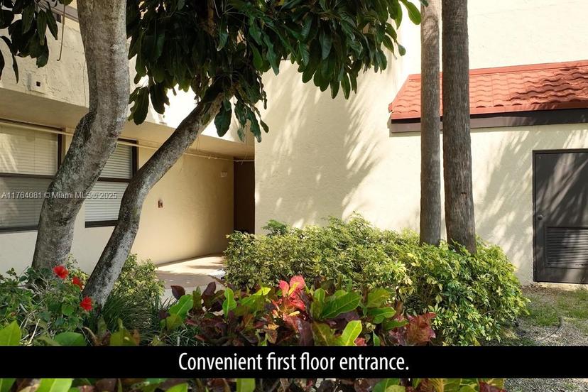 Picture of 825 Egret Cir # 110, Delray Beach FL 33444