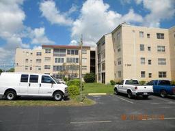 Picture of 2850 Somerset Dr # 105L, Lauderdale Lakes, FL 33311