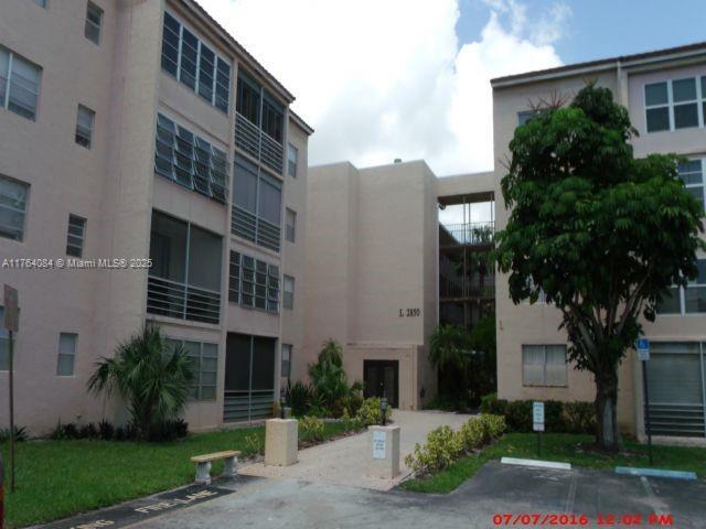 Picture of 2850 Somerset Dr # 105L, Lauderdale Lakes FL 33311