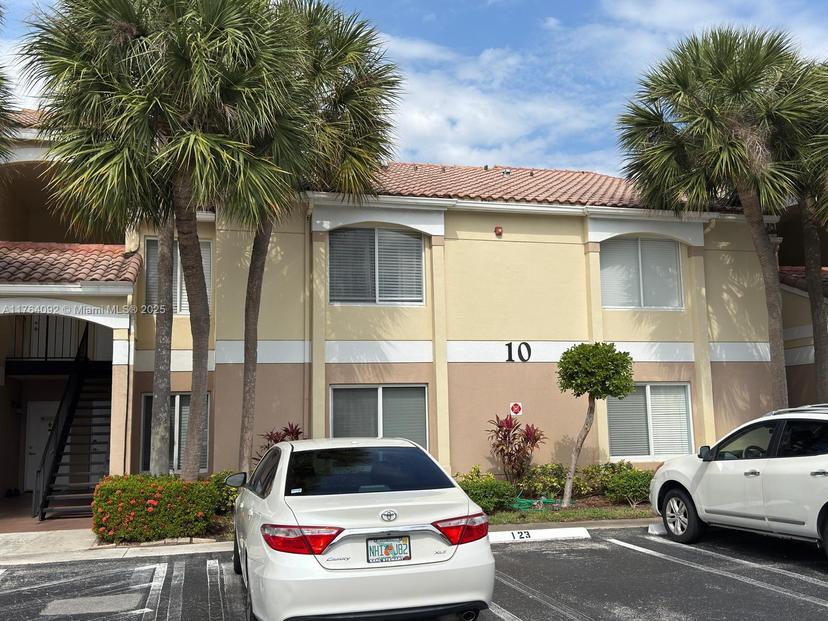 Picture of 815 W Boynton Beach Blvd # 205, Boynton Beach FL 33426