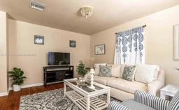 Picture of 244 Walton Blvd, West Palm Beach, FL 33405