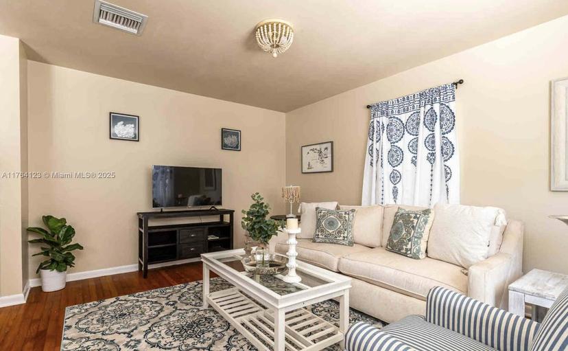 Picture of 244 Walton Blvd, West Palm Beach FL 33405