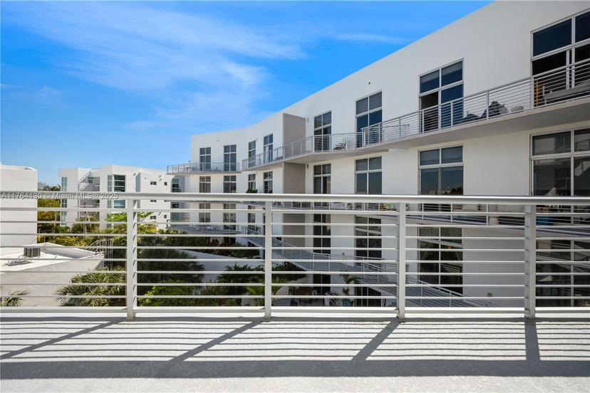 Picture of 2001 Meridian Ave # 512, Miami Beach FL 33139