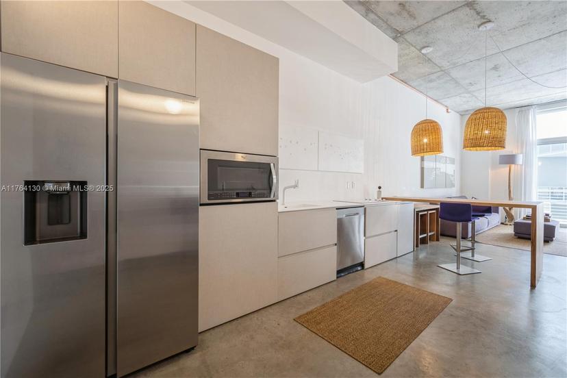 Picture of 2001 Meridian Ave # 512, Miami Beach FL 33139