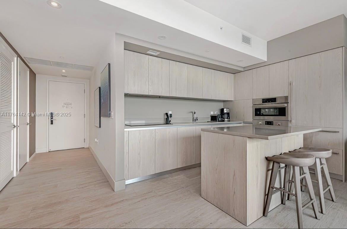 Picture of 4010 S Ocean Dr # R3004, Hollywood, FL 33019