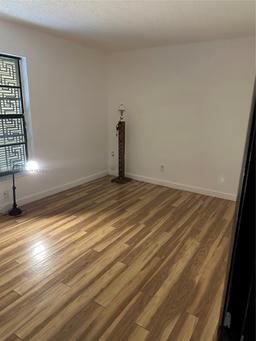 Picture of 13199 SW 11Th Lane Cir, Miami, FL 33184