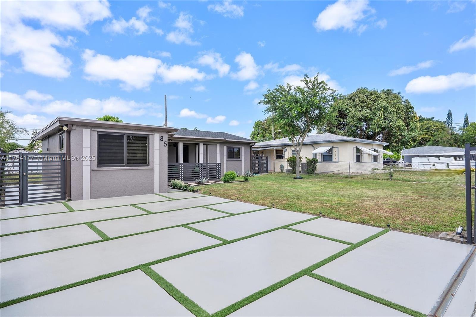 Picture of 85 NE 171St Ter, North Miami Beach, FL 33162
