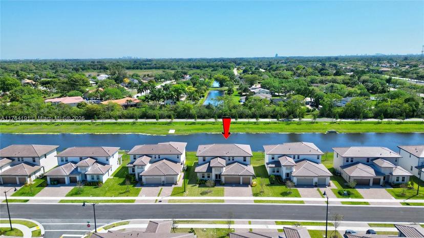Picture of 4390 SW 122Nd Ter, Davie FL 33330
