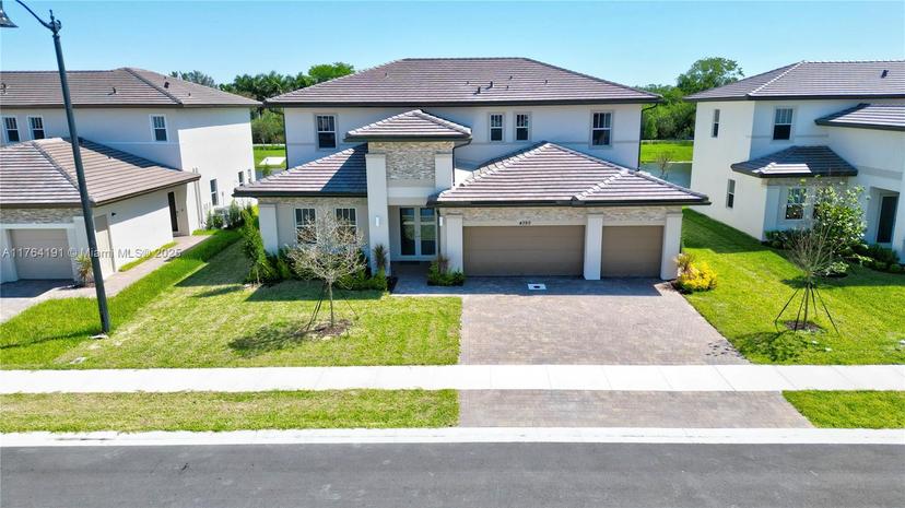 Picture of 4390 SW 122Nd Ter, Davie FL 33330