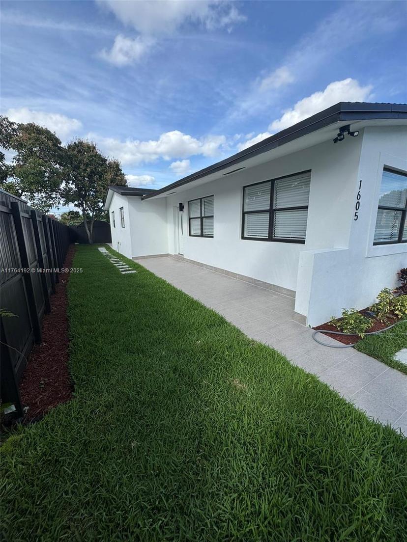 Picture of 1605 NW 117Th St, Miami FL 33167