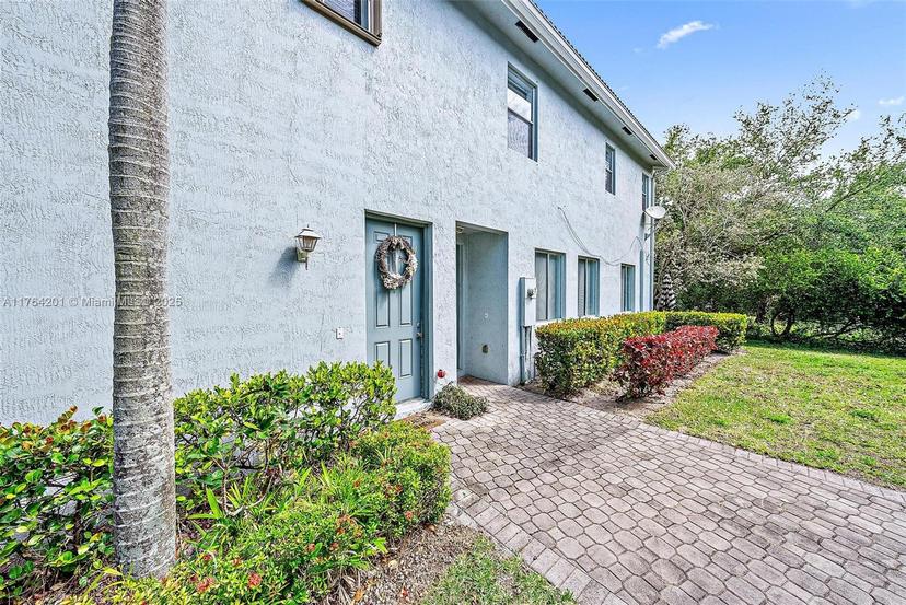 Picture of 3229 Laurel Ridge Cir # 3229, Riviera Beach FL 33404