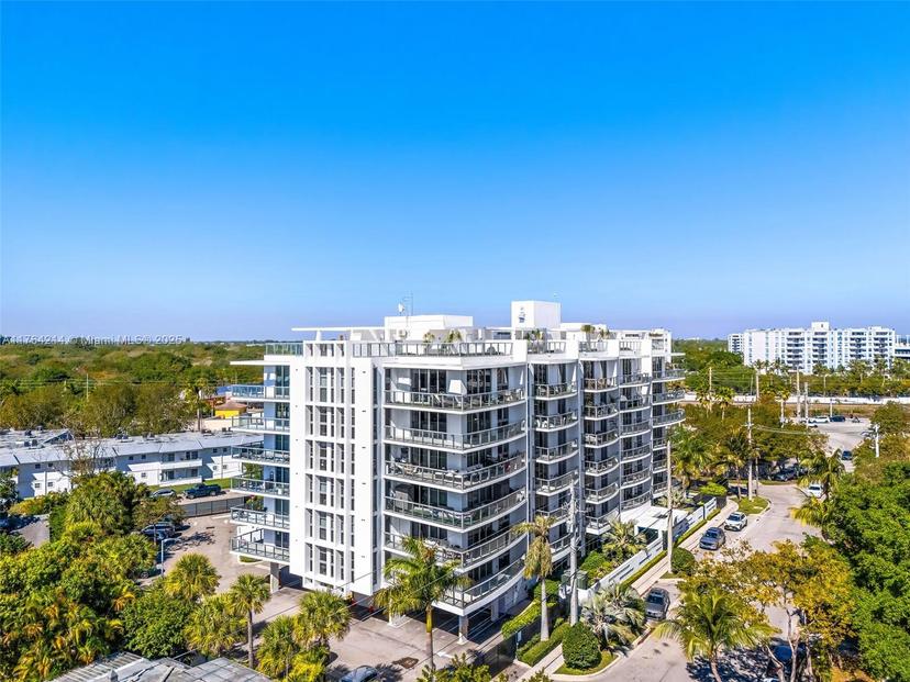 Picture of 13800 Highland Dr # 302, North Miami Beach FL 33181