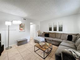 Picture of 1782 W 42Nd St # 1782, Hialeah, FL 33012