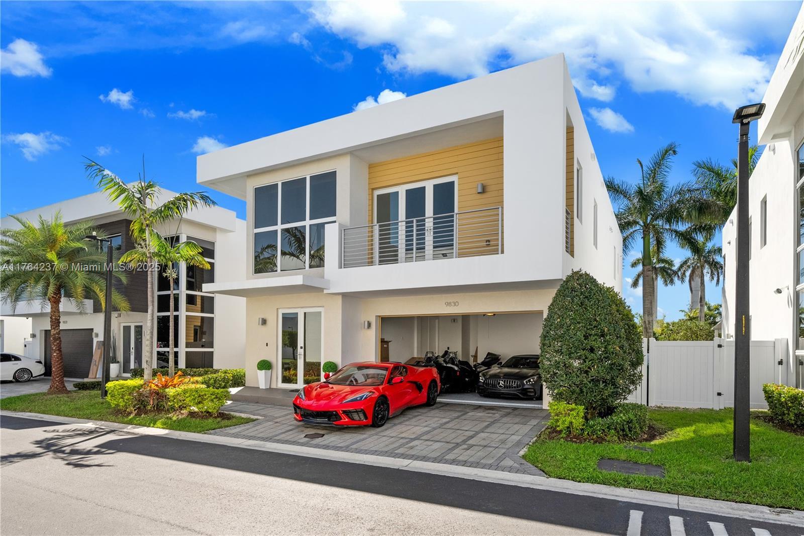 Picture of 9830 NW 74Th Ter, Doral, FL 33178