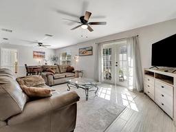 Picture of 2916 Woodcrest Dr, Sarasota, FL 34239