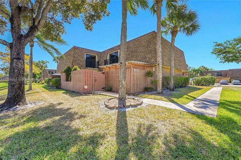 Picture of 5517 NW 59Th Pl, Tamarac FL 33319