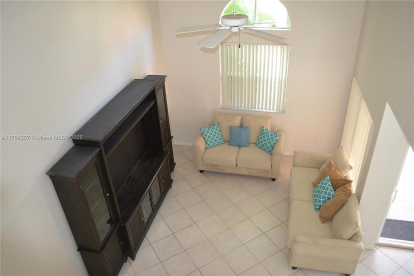 Picture of 1537 E Lake Ct, Hollywood FL 33020