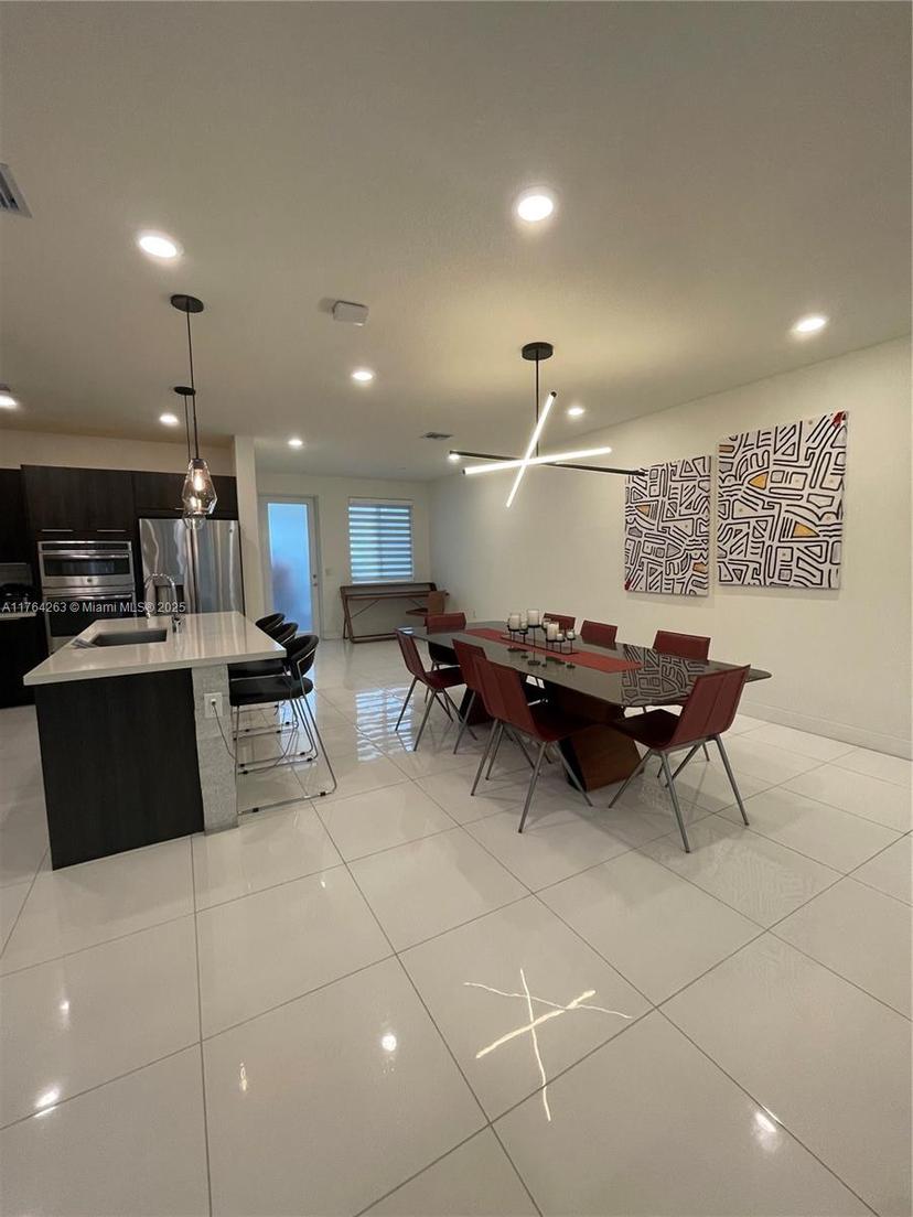 Picture of 6670 NW 103Rd Path # 1, Doral FL 33178