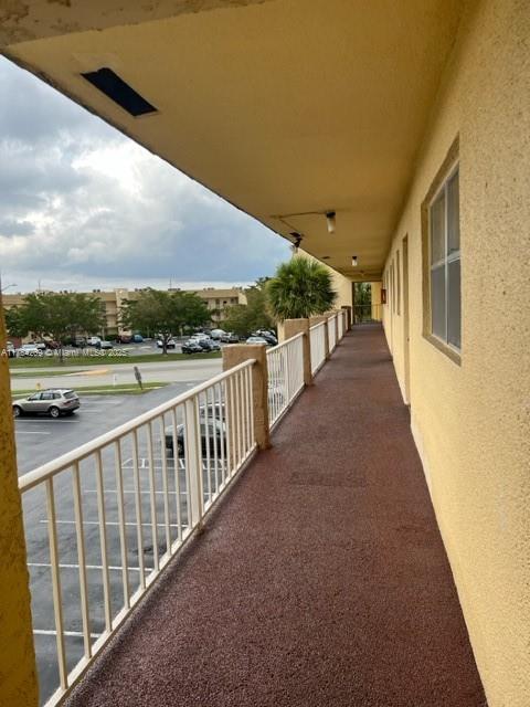 Picture of 8465 Sunrise Lakes Blvd # 304, Sunrise FL 33322