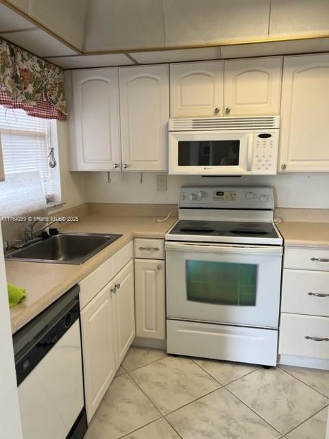 Picture of 8465 Sunrise Lakes Blvd # 304, Sunrise FL 33322