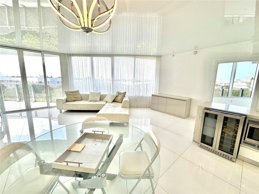 Picture of 2155 Washington Ct # 607, Miami Beach FL 33139