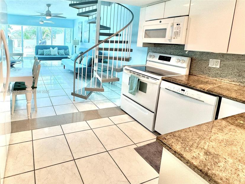 Picture of 5445 Collins Ave # 11, Miami Beach FL 33140