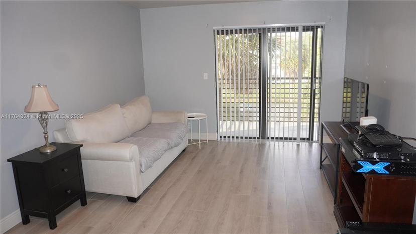 Picture of 3710 N Pine Island Rd # 320, Sunrise FL 33351