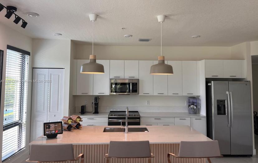 Picture of 8001 NW 41 St # 207, Doral FL 33166