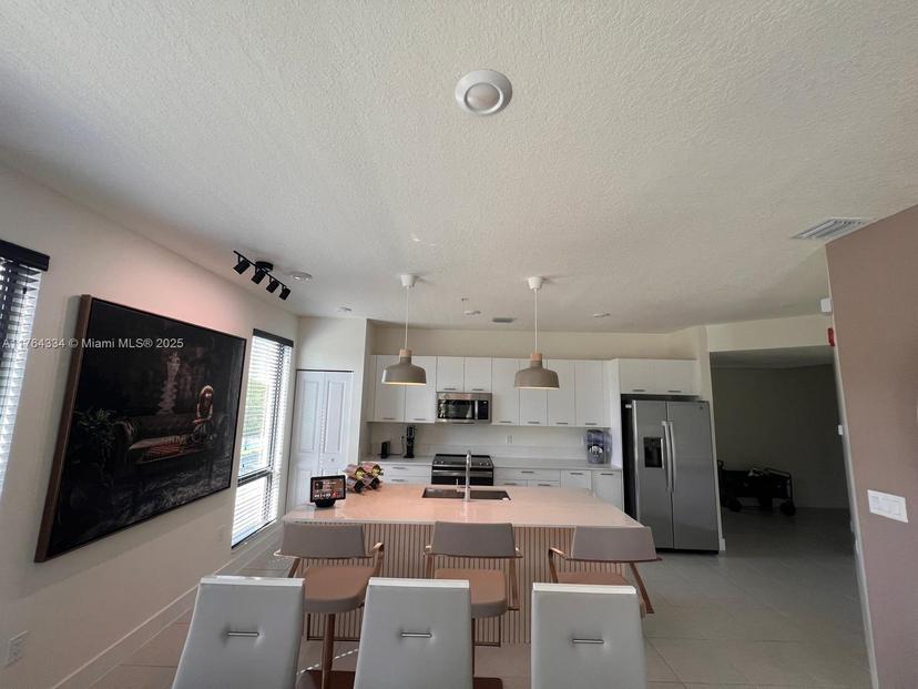 Picture of 8001 NW 41 St # 207, Doral FL 33166
