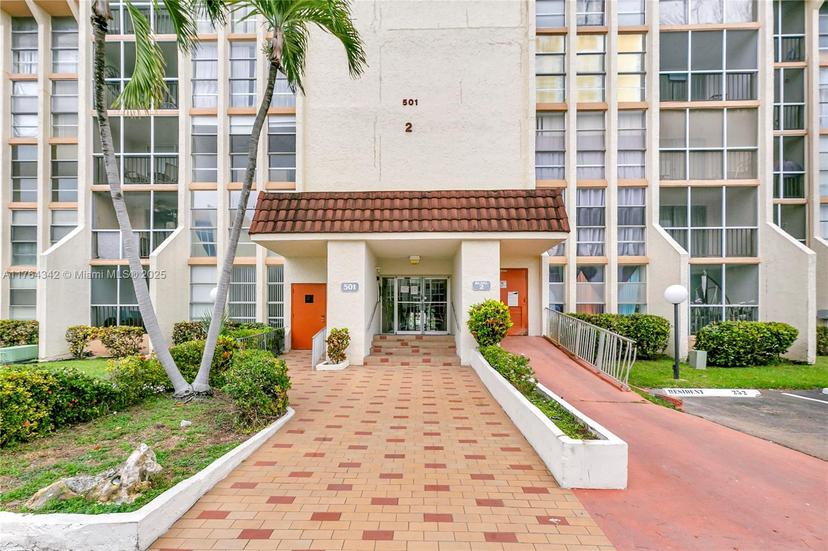 Picture of 501 Three Islands Blvd # 305, Hallandale Beach FL 33009