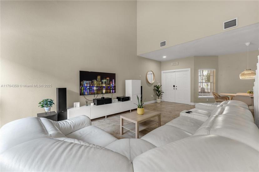 Picture of 5524 NW 112Th Pl, Doral FL 33178