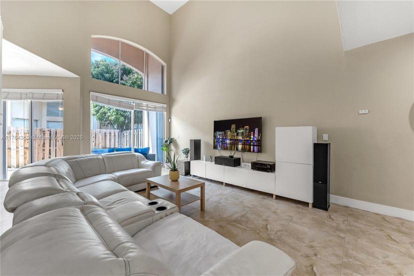 Picture of 5524 NW 112Th Pl, Doral FL 33178