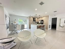 Picture of 8320 Taft St, Pembroke Pines, FL 33024