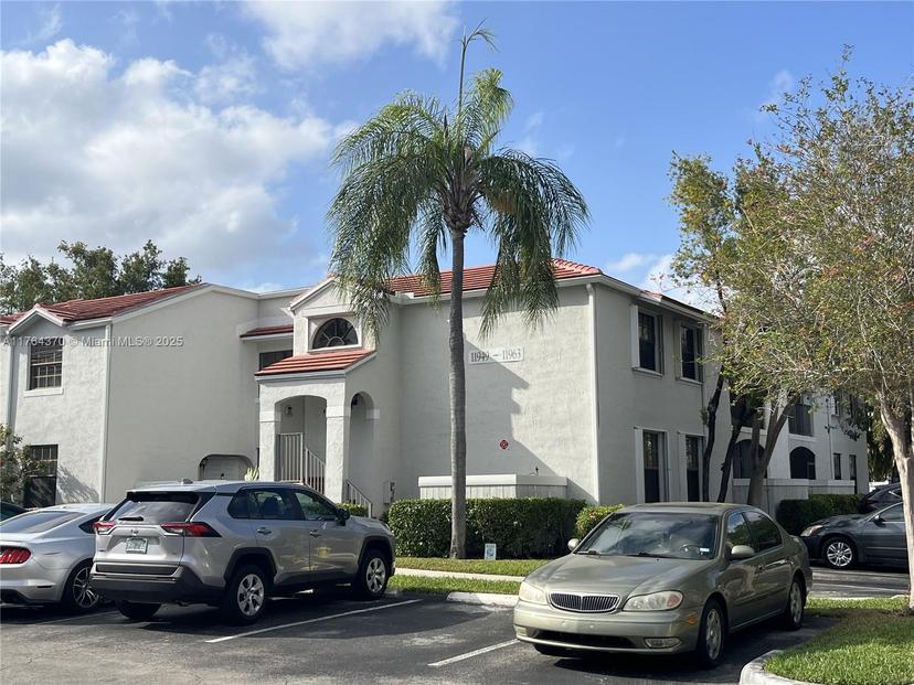 Picture of 11963 NW 11Th St # 11963, Pembroke Pines FL 33026