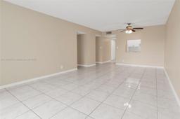 Picture of 9370 SW 8Th St # 322, Boca Raton, FL 33428