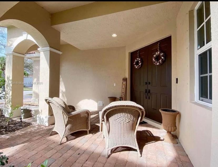 Picture of 1020 NW Leonardo Cir, Port St. Lucie FL 34986