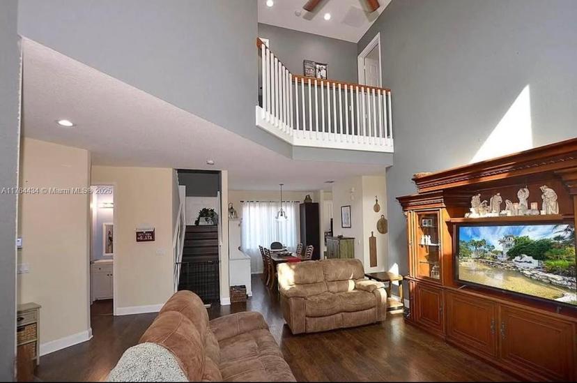 Picture of 1020 NW Leonardo Cir, Port St. Lucie FL 34986