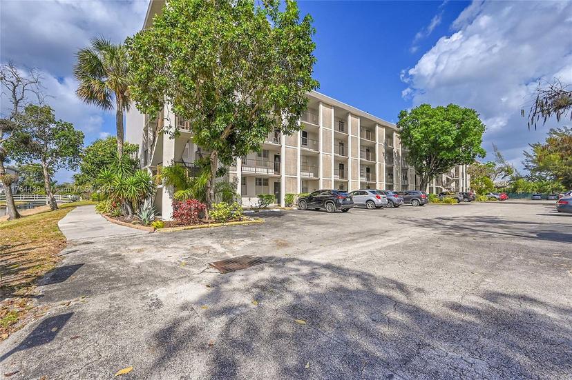 Picture of 4850 NW 29Th Ct # 125, Lauderdale Lakes FL 33313