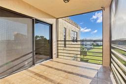 Picture of 9273 SW 8Th # 423, Boca Raton, FL 33428