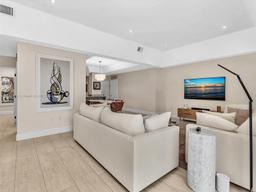 Picture of 2901 S Bayshore Dr # 1G, Miami, FL 33133
