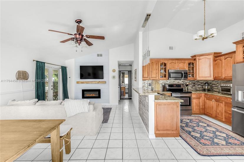 Picture of 8451 SW 10Th Ct, Pembroke Pines FL 33025