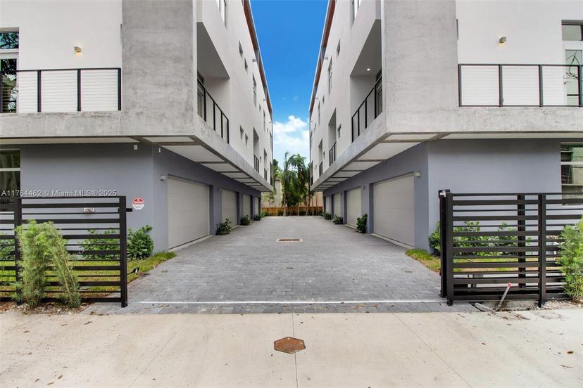 Picture of 2926 Bird Avenue # 1, Miami FL 33133