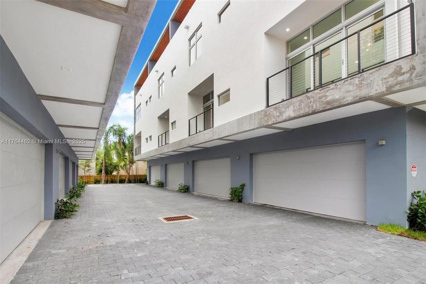 Picture of 2926 Bird Avenue # 1, Miami FL 33133