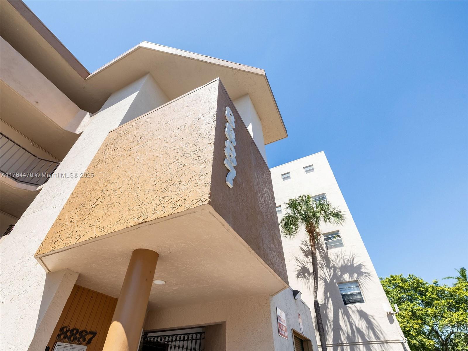 Picture of 8887 Fontainebleau Blvd # 103, Miami, FL 33172