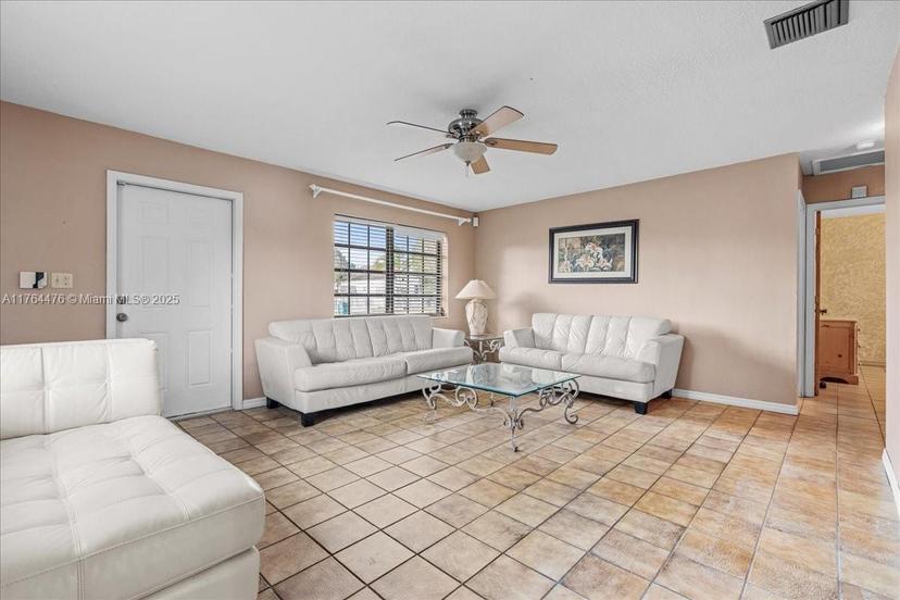 Picture of 841 NE 13Th St, Homestead FL 33030