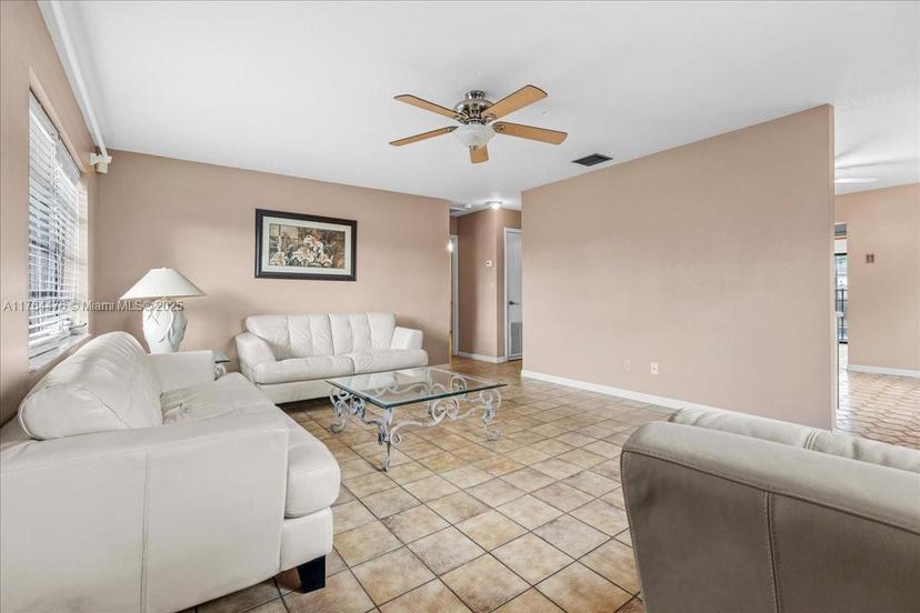 Picture of 841 NE 13Th St, Homestead FL 33030